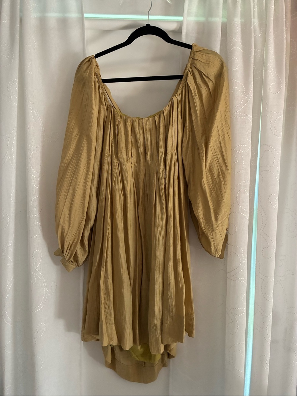 Listicle Billowy Long-Sleeve Mini Dress in Mustard
